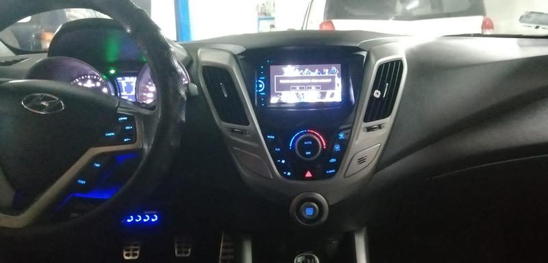 Hyundai  • 2013 • 72,000 km 5