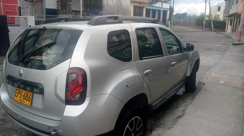 Renault Duster • 2019 • 14,000 km 3