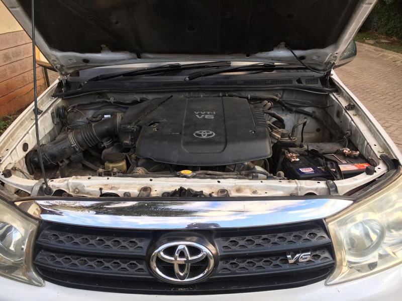 Toyota Fortuner • 2009 • 220 km 1