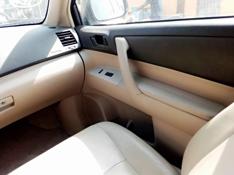 Toyota Highlander • 2009 • 200 km 2