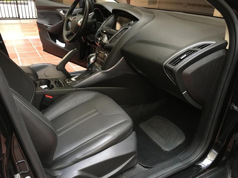 Ford Focus • 2014 • 53,000 km 11