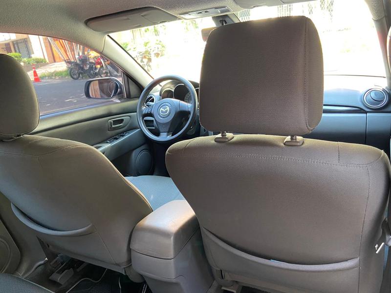 Mazda 3 • 2010 • 92,000 km 3