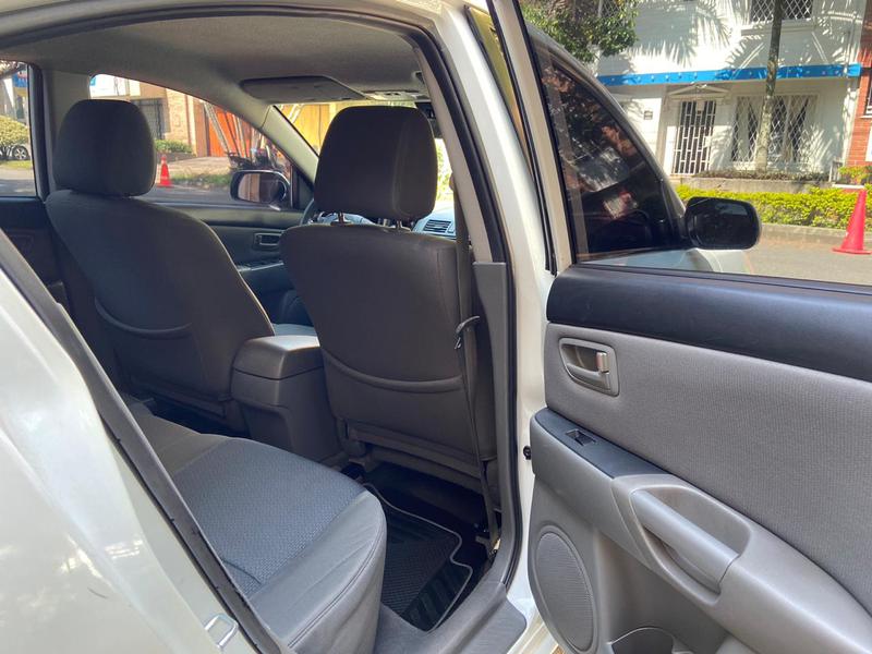 Mazda 3 • 2010 • 92,000 km 2