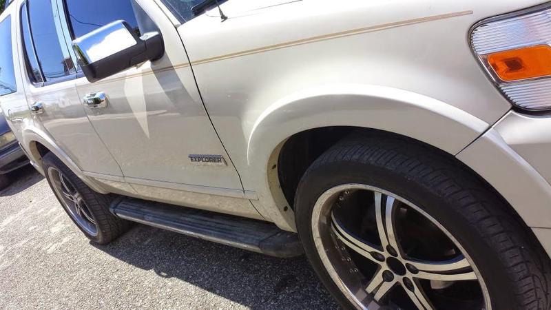 Ford Explorer • 2006 • 250,000 km 5