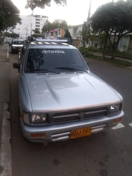 Toyota Hilux • 1995 • 120,000 km 4