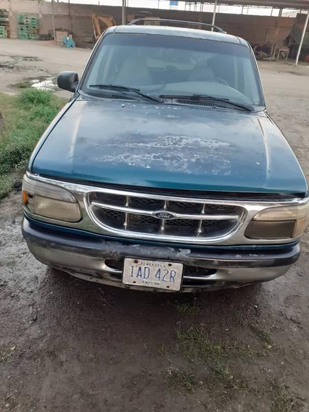 Ford Explorer • 1998 • 400,000 km 5