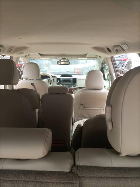 Toyota Sequoia • 2011 • 99,286 km 1