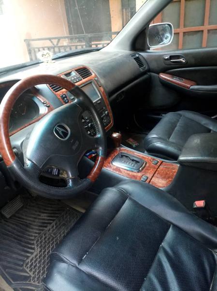 Acura MDX • 2005 • 185,000 km 7