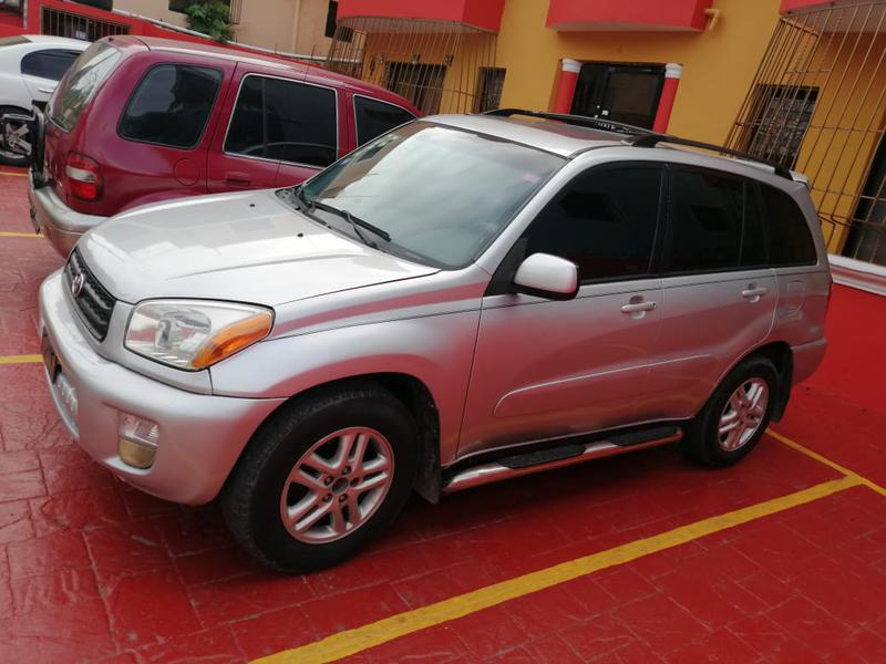 Toyota RAV4 • 2002 • 1 km 2
