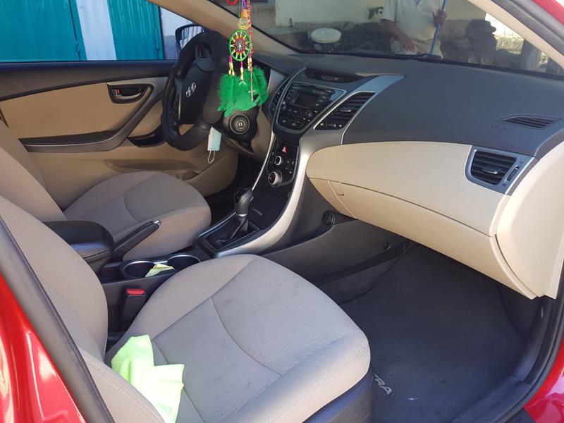 Hyundai Elantra • 2015 • 77,000 km 2