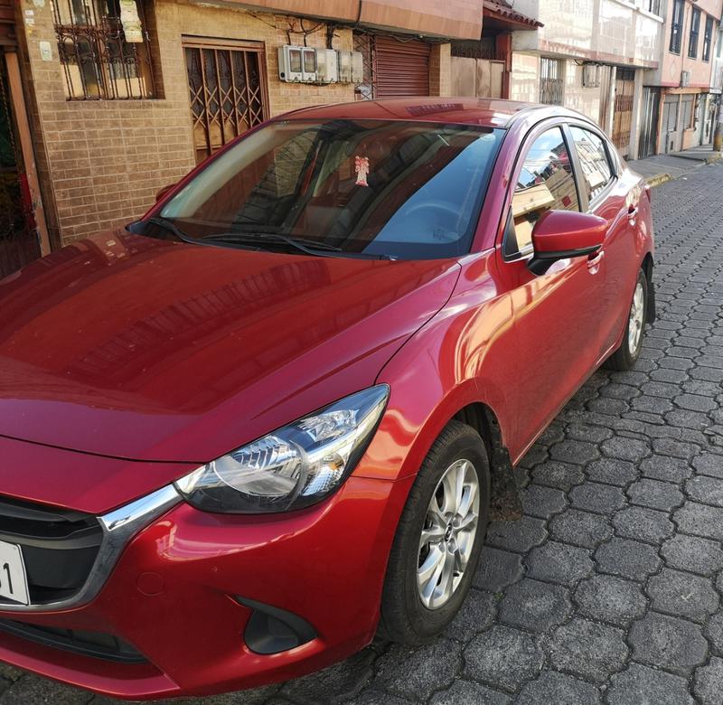 Mazda 2 • 2018 • 35,000 km 1