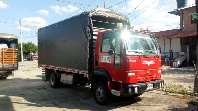 Ford F-250 • 2006 • 200,000 km 1