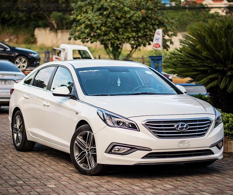 Hyundai  • 2015 • 50,000 km 4