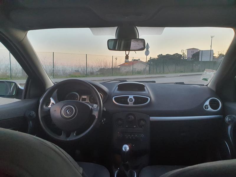 Renault Clio • 2008 • 170,000 km 4