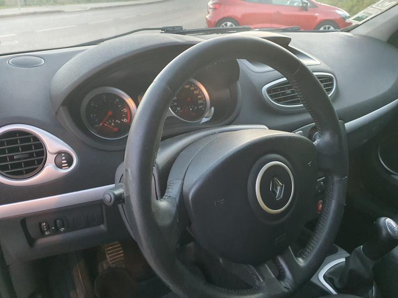 Renault Clio • 2008 • 170,000 km 7