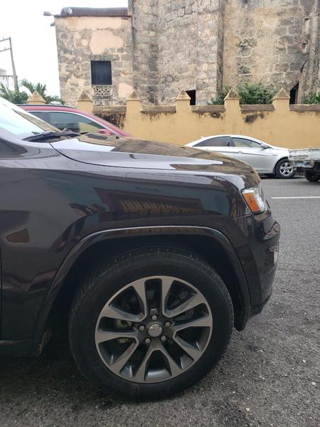 Jeep Grand Cherokee • 2017 • 164,000 km 2