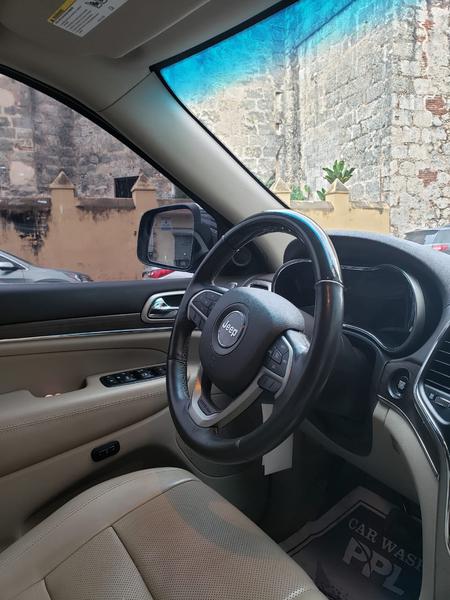 Jeep Grand Cherokee • 2017 • 164,000 km 3