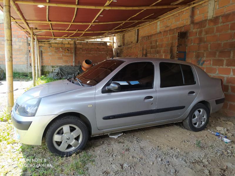 Renault Symbol • 2005 • 200,000 km 6