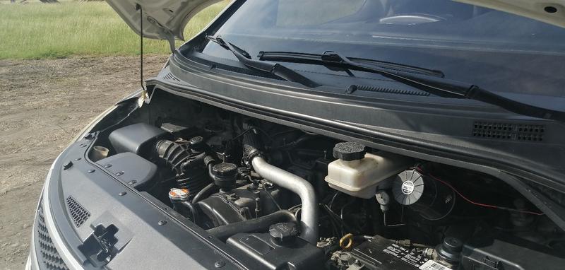 Hyundai Accent • 2010 • 278,000 km 10