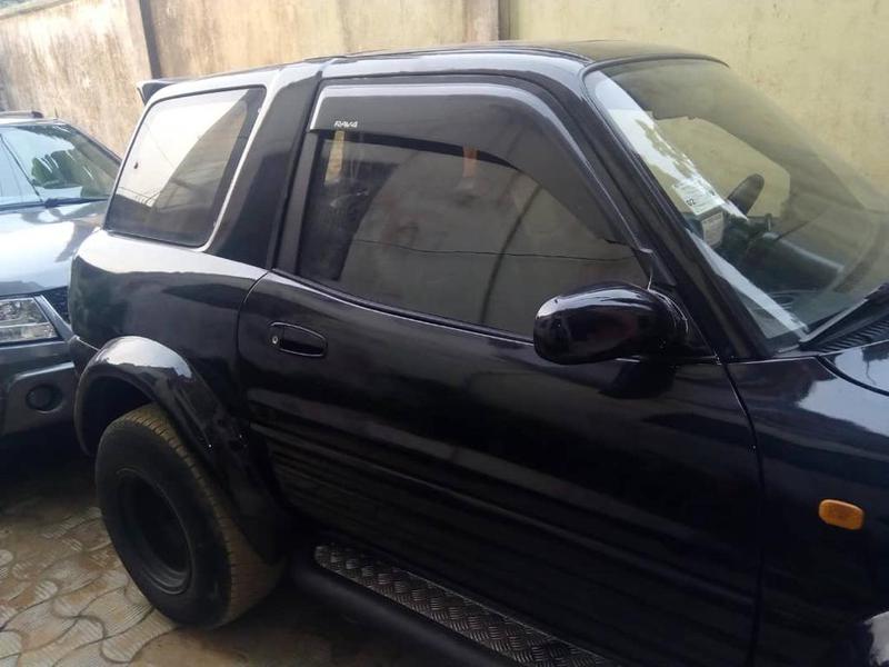 Toyota  • 1998 • 219,607 km 1