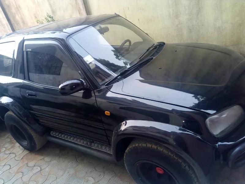 Toyota  • 1998 • 219,607 km 6