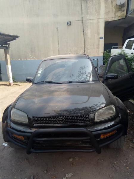 Toyota  • 1998 • 219,607 km 2