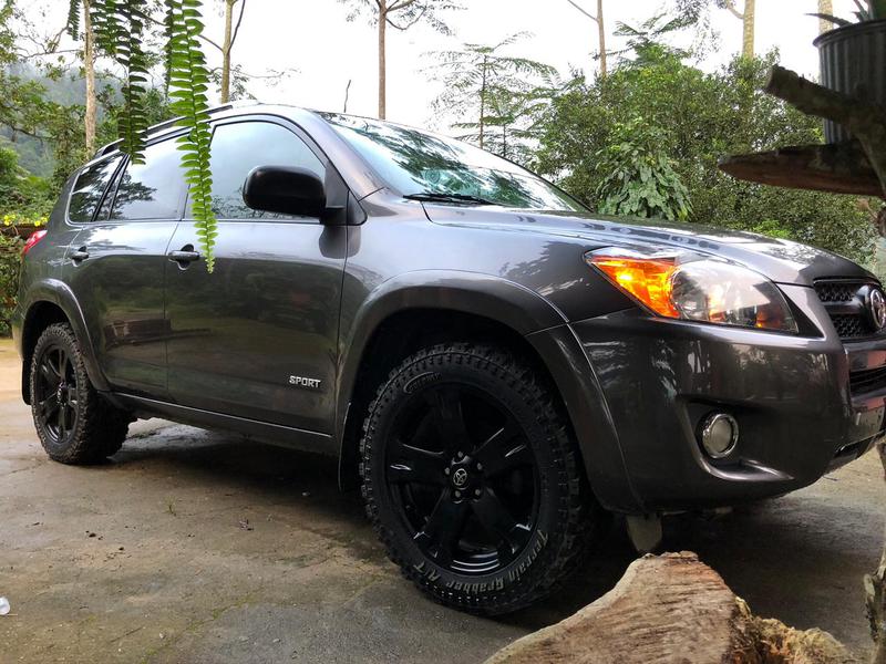 Toyota RAV4 • 2008 • 280,000 km 5