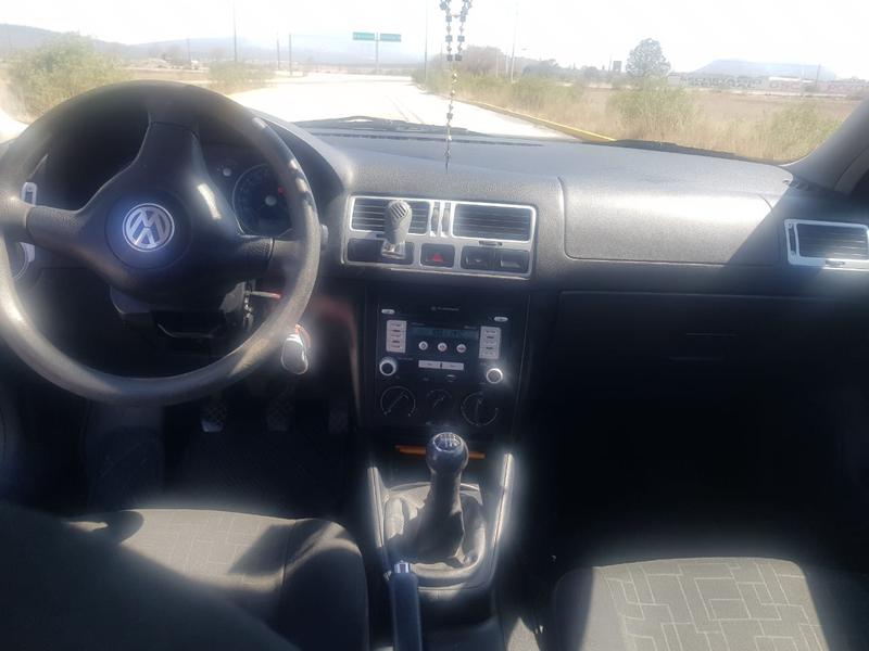 Volkswagen Jetta • 2010 • 128,000 km 8