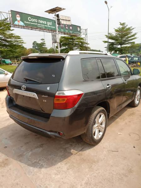 Toyota Highlander • 2010 • 61,825 km 1