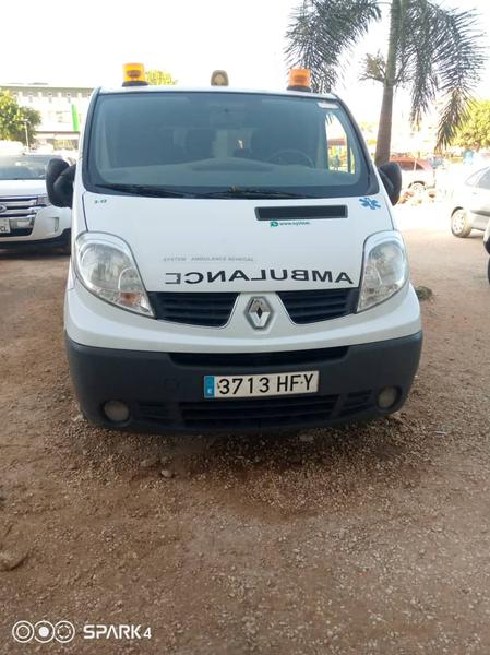 Renault 10 • 2011 • 200,000 km 1