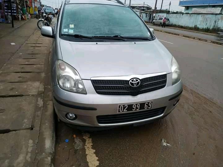 Toyota Corolla Verso • 2003 • 195,000 km 1