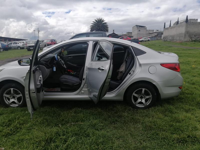 Hyundai Accent • 2013 • 157 km 2