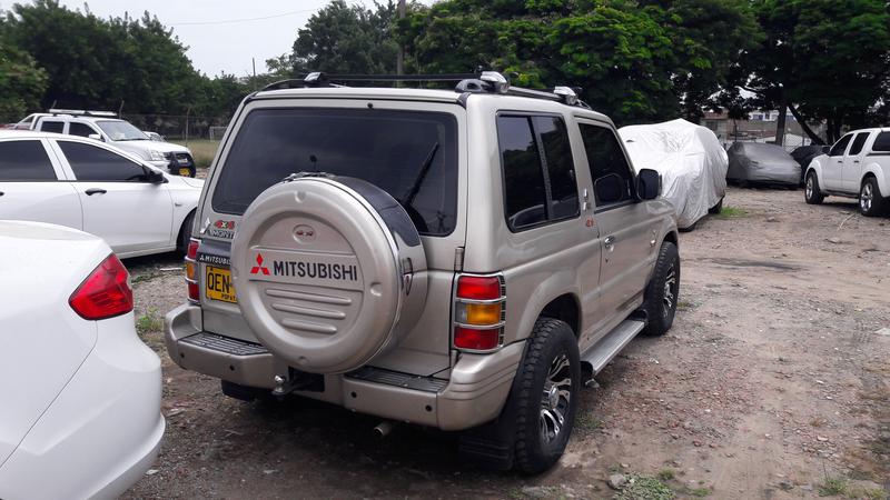 Mitsubishi  • 1995 • 414,000 km 3