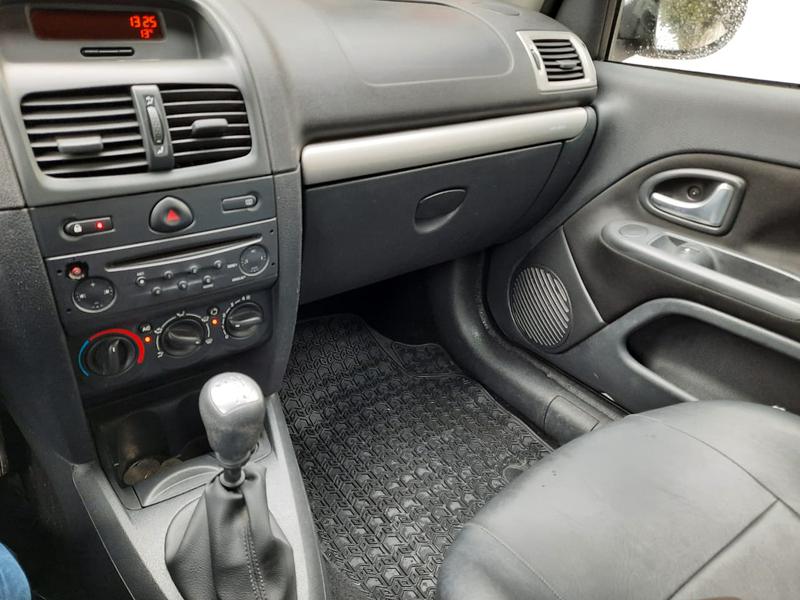 Renault Clio • 2013 • 61,000 km 4