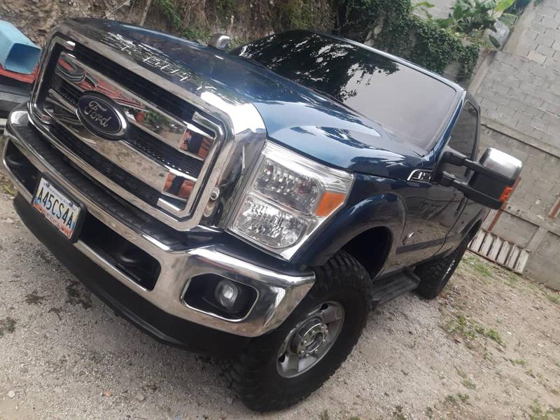 Ford F-250 • 2012 • 22,000 km 1