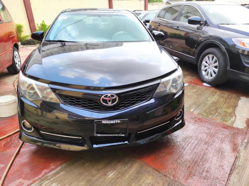Toyota Camry • 2012 • 128,894 km 4