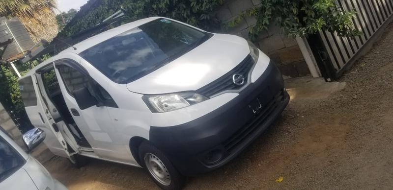 Nissan NV200 • 2013 • 100,000 km 3