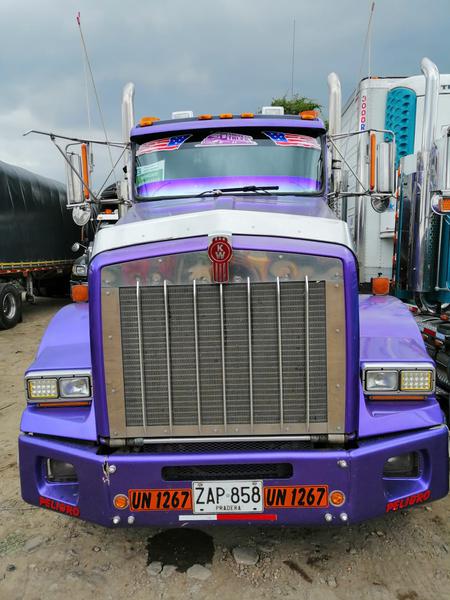 Chrysler LHS • 2012 • 540,000 km 3