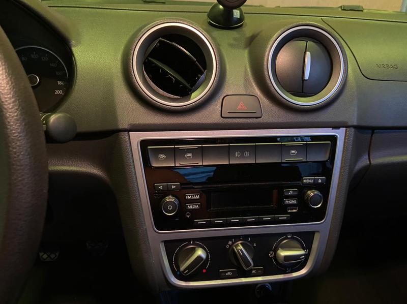 Volkswagen Gol • 2015 • 77,000 km 5