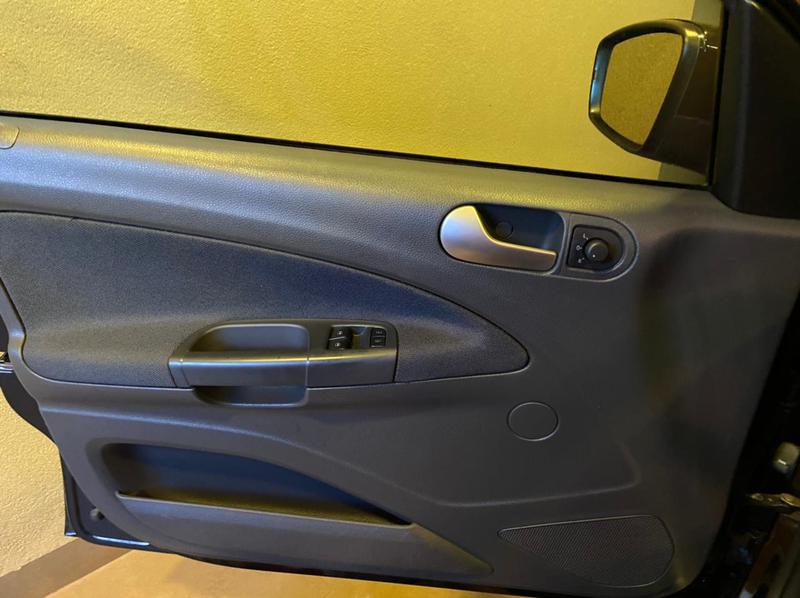 Volkswagen Gol • 2015 • 77,000 km 7