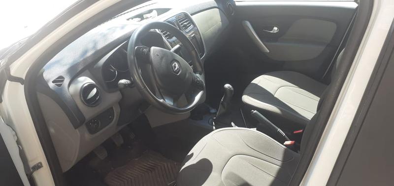 Renault Logan • 2018 • 33,500 km 7