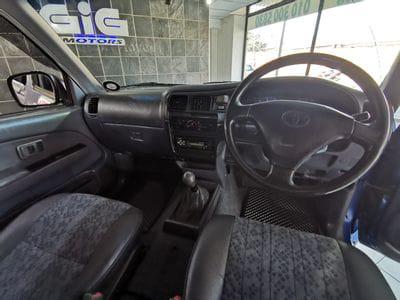 Toyota Hilux • 2006 • 123,000 km 3