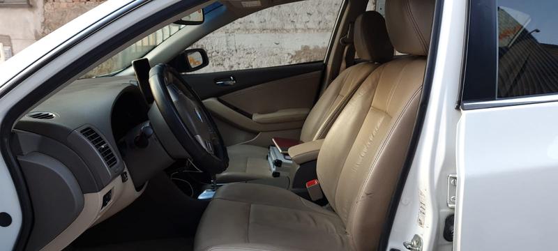 Nissan Altima • 2012 • 50,000 km 3