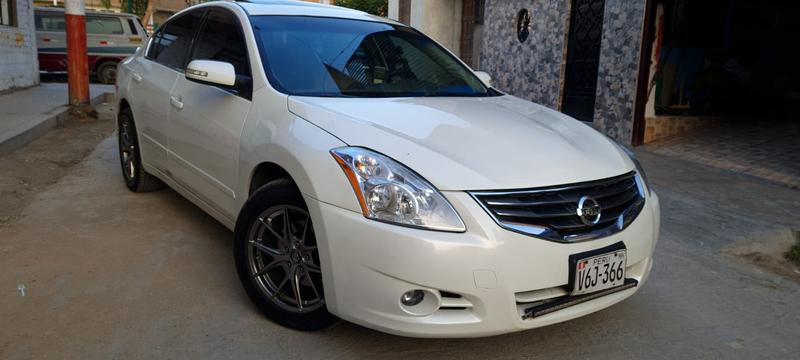 Nissan Altima • 2012 • 50,000 km 5