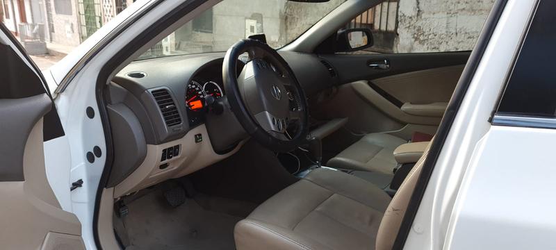 Nissan Altima • 2012 • 50,000 km 4