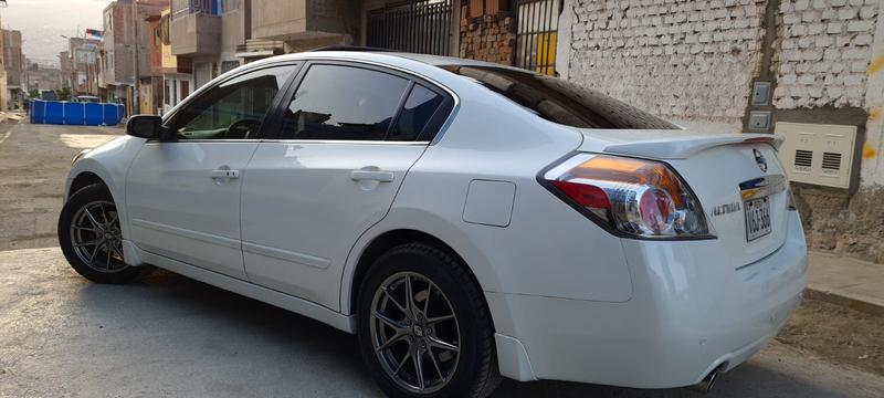 Nissan Altima • 2012 • 50,000 km 7