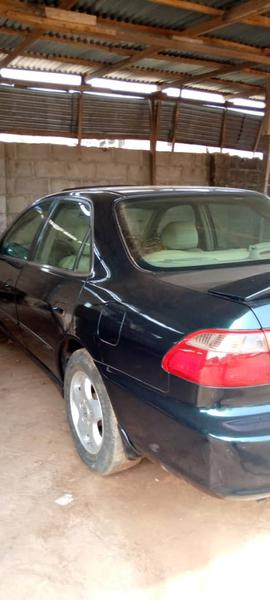 Honda Accord • 1997 • 200,000 km 3