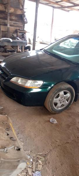 Honda Accord • 1997 • 200,000 km 2