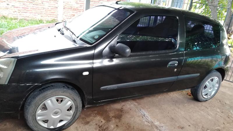 Renault Clio • 2008 • 157,000 km 4