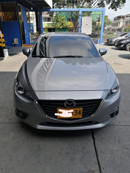 Mazda 3 • 2017 • 54,000 km 5